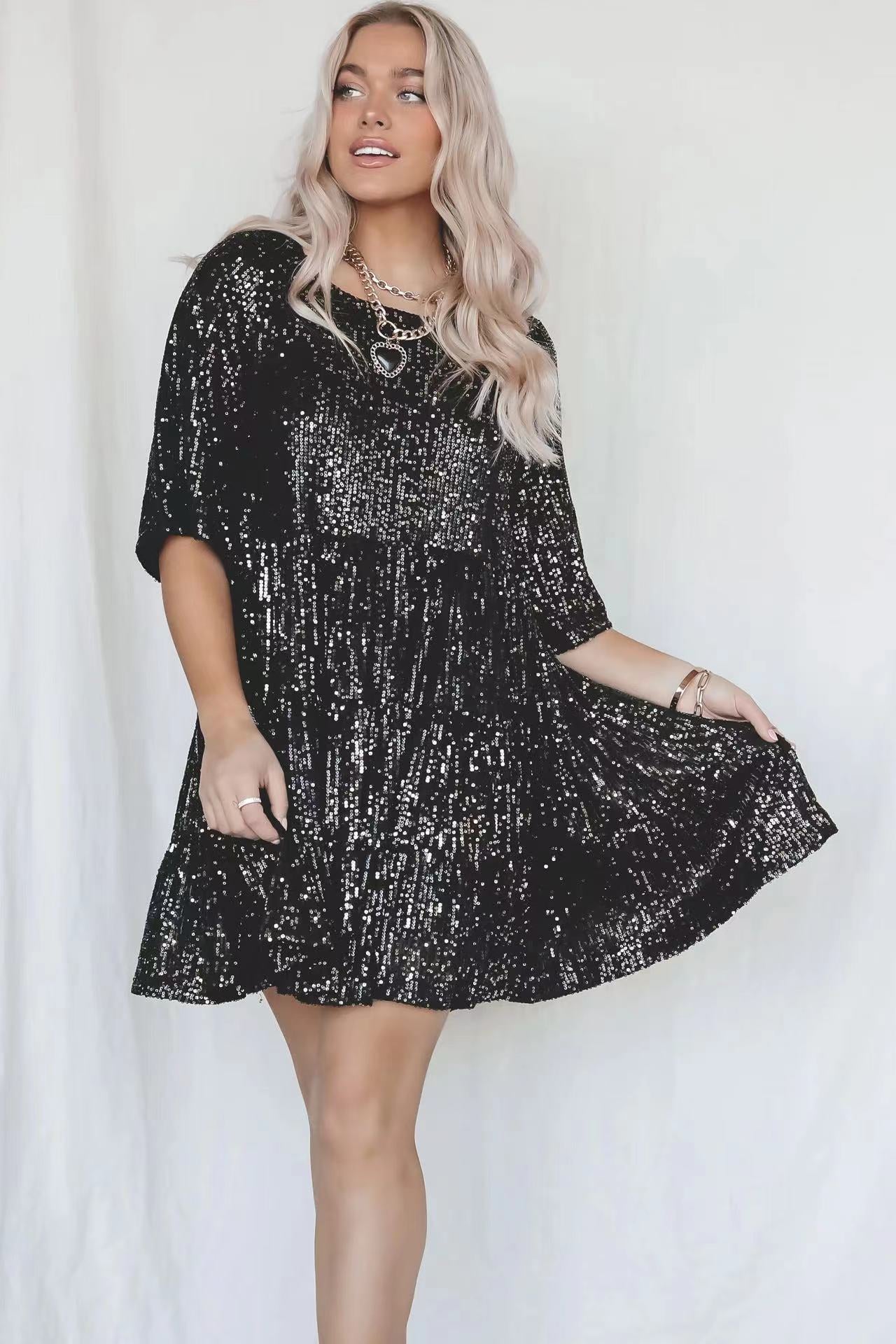 Round Neck Short Sleeve Glitter Dress